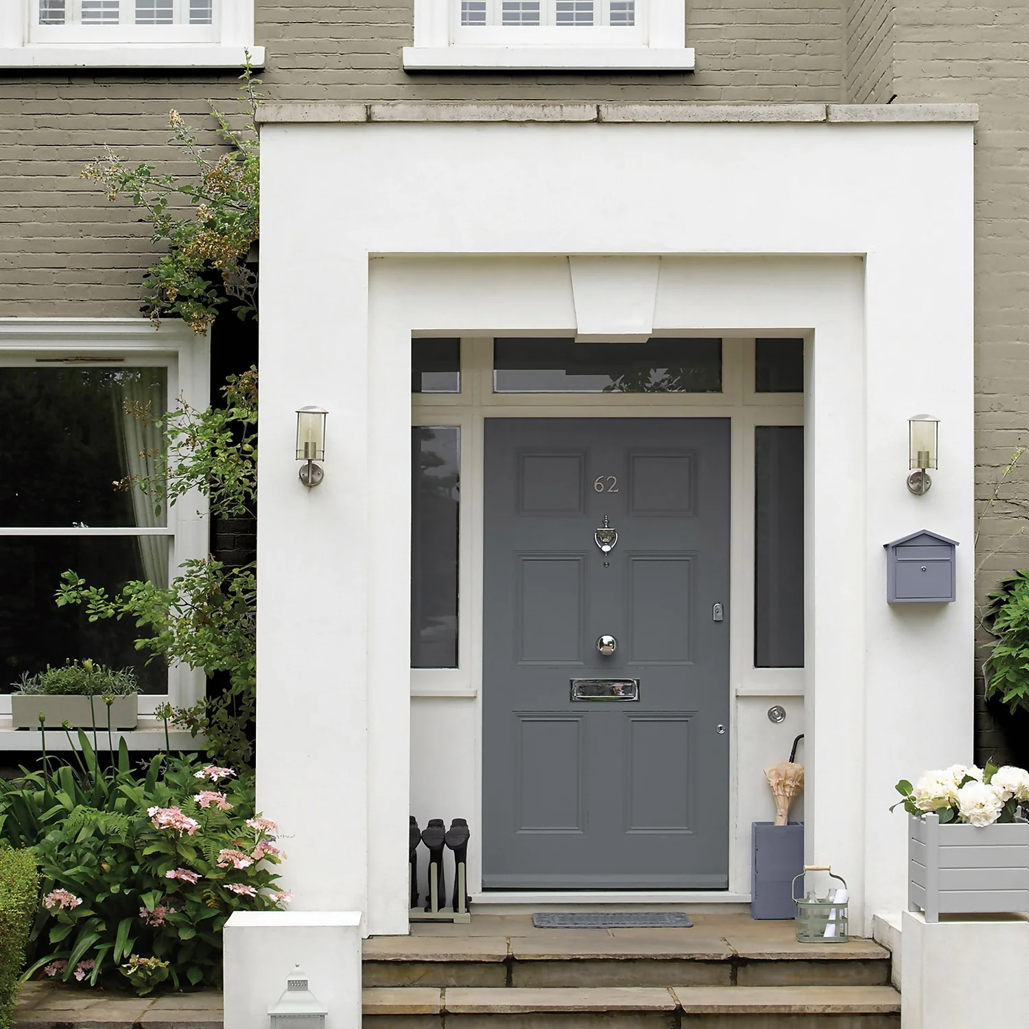 Sandtex® Ultra Smooth Masonry Paint French Grey - 5L 5 Sandtex® Ultra Smooth Masonry Paint French Grey - 5L - Image 5