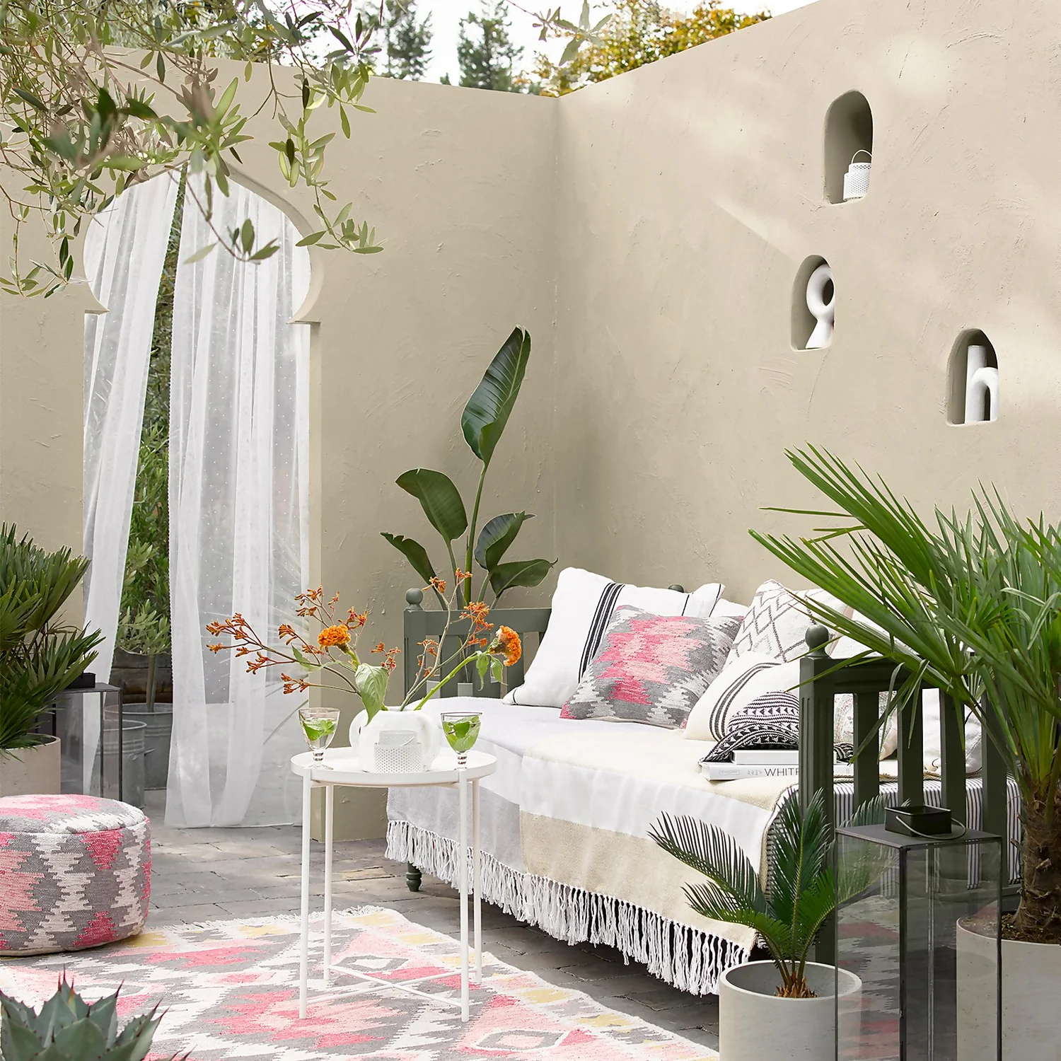 Sandtex® Ultra Smooth Masonry Paint Country Stone - 10L 3 Sandtex® Ultra Smooth Masonry Paint Country Stone - 10L - Image 3