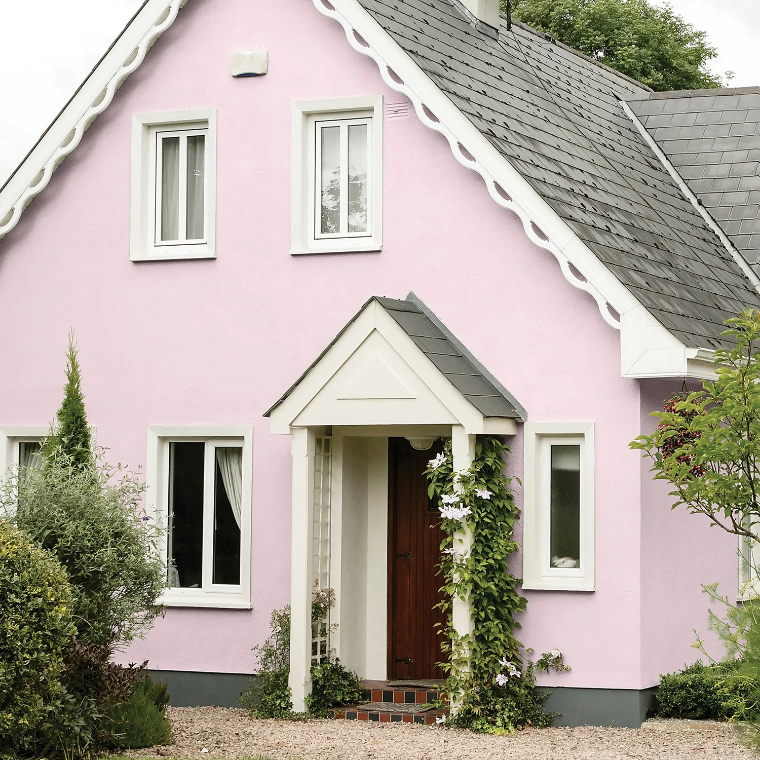 Sandtex® Ultra Smooth Masonry Paint Somerset Pink - 5L 2 Sandtex® Ultra Smooth Masonry Paint Somerset Pink - 5L - Image 2