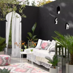 Sandtex Ultra Smooth Black Masonry Paint, 5L -Sandtex sandtex ultra smooth black masonry paint 5l5010131461231 02i bq