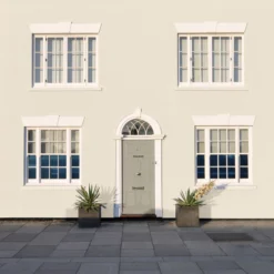 Sandtex Ultra Smooth Ivory Stone Masonry Paint, 5L -Sandtex sandtex ultra smooth ivory stone masonry paint 5l5010131461491 05i bq