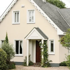 Sandtex Ultra Smooth Magnolia Masonry Paint, 10L -Sandtex sandtex ultra smooth magnolia masonry paint 10l5010131460937 01i bq 1