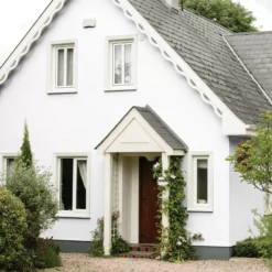 Sandtex Ultra Smooth Pure Brilliant White Masonry Paint, 5L -Sandtex sandtex ultra smooth pure brilliant white masonry paint 5l5010131461293 01i bq